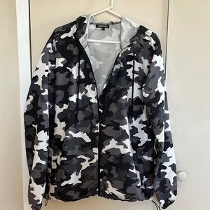 Lightweight Hooded Full Zipper Mens Windbreaker with 2 Front Pockets